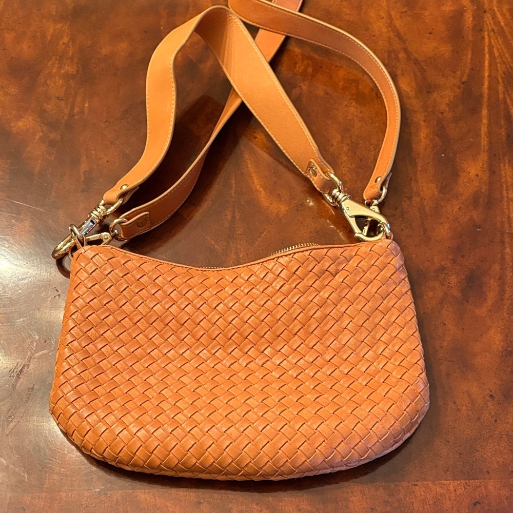 The Classic Elena Woven Handbag by Milaner.